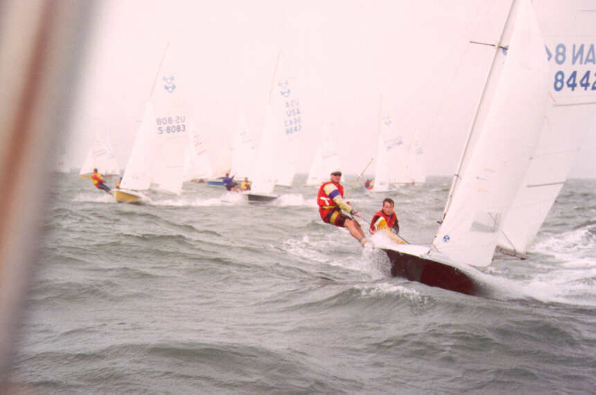 Hugh Morrin/Micheal Hoffman gating. Fowler/Dyson (high) and Harris/Falsone are charging in to start next. At the Pre-pre Worlds in Hyannis 1997.   (41 Kb)