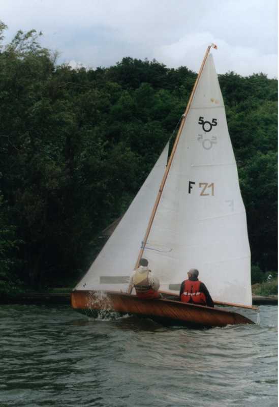 F21 sailing on the River Seine in CV Paris