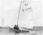 Paul Elvstrom driving from the wire in 1966, with Pip Pearson crewing. Picture believed to be from the 1966 pre-worlds, as Pip was on the trapeze for the Worlds.